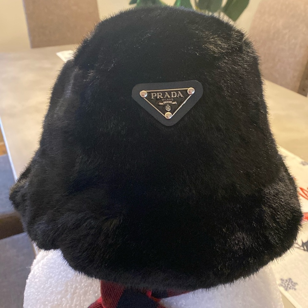 Soft fabric bucket hat color black classic accessory with logo